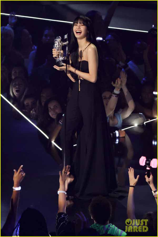 MTV VMAs 2022: Lisa (BLACKPINK) makes a miracle, becoming the first solo artist to win Best K-Pop MV