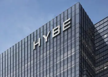 HYBE becomes the first entertainment company to open an In-House Healthcare Center staffed by Medical Professionals