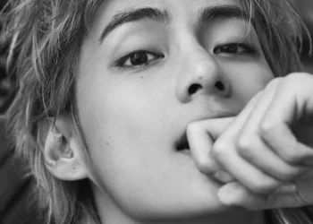 BTS's V graces the cover of 'The Sure' magazine