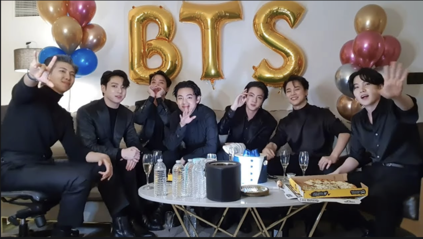 BTS’s Jin Bids A Lighthearted Farewell To ARMYs In The Most “Jin” Way Possible