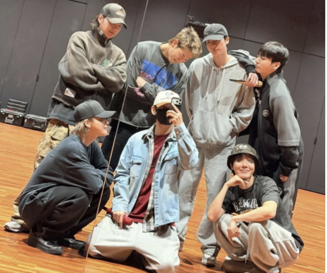 Crush Will Be Holding Solo Concerts For The First Time In 3 Years, Fans Are Anticipating BTS’s J-Hope To Make An Appearance